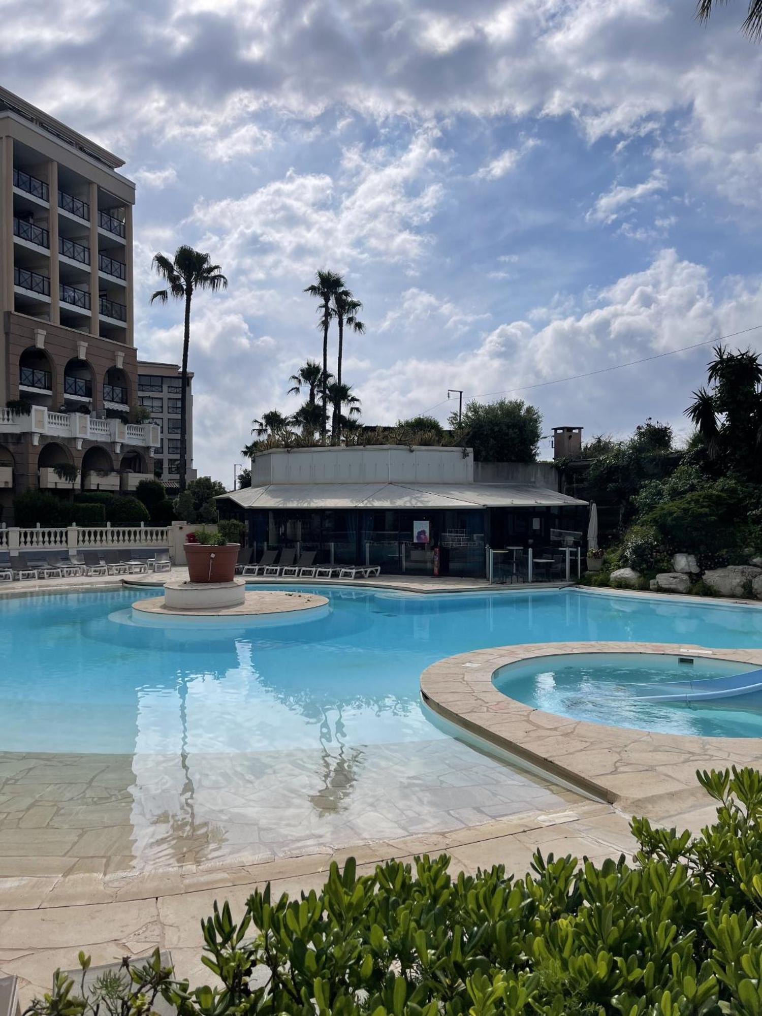 Vue Et Pisicne Apartment